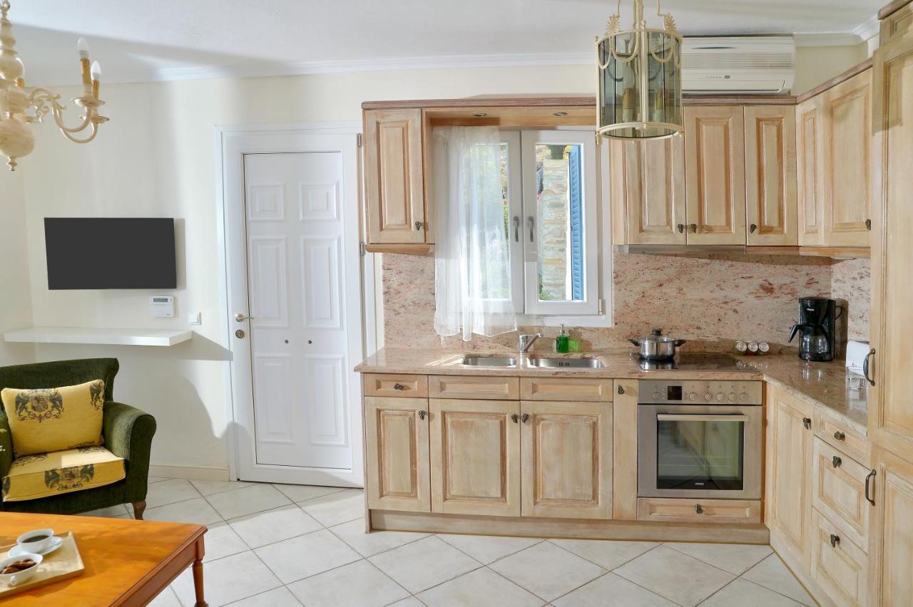 Andros Homes Sea Side Apartment & Studio ガブリオン エクステリア 写真